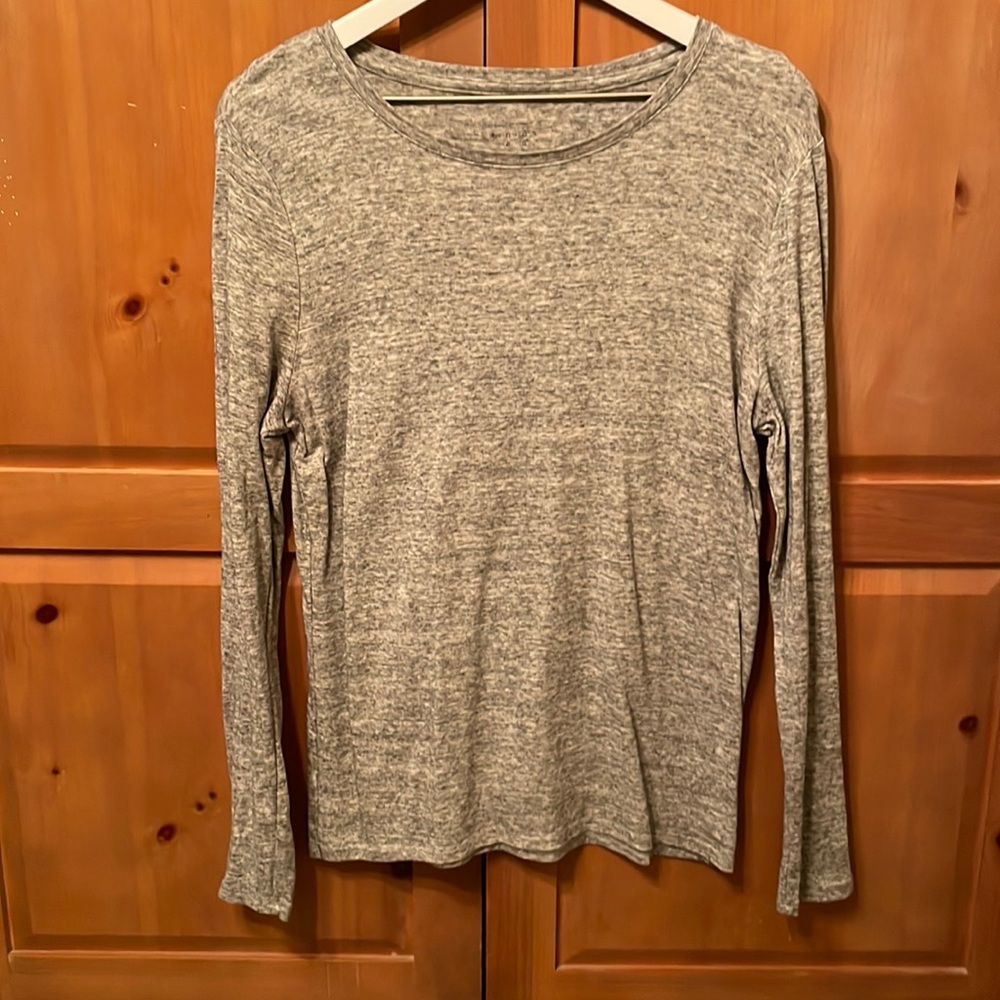 Light grey long sleeve shirt